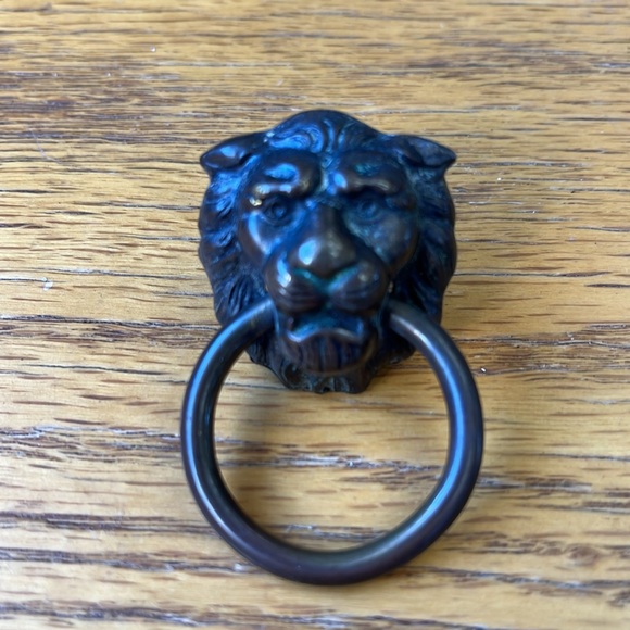Lion head drawer pulls, 2 - Picture 8 of 14